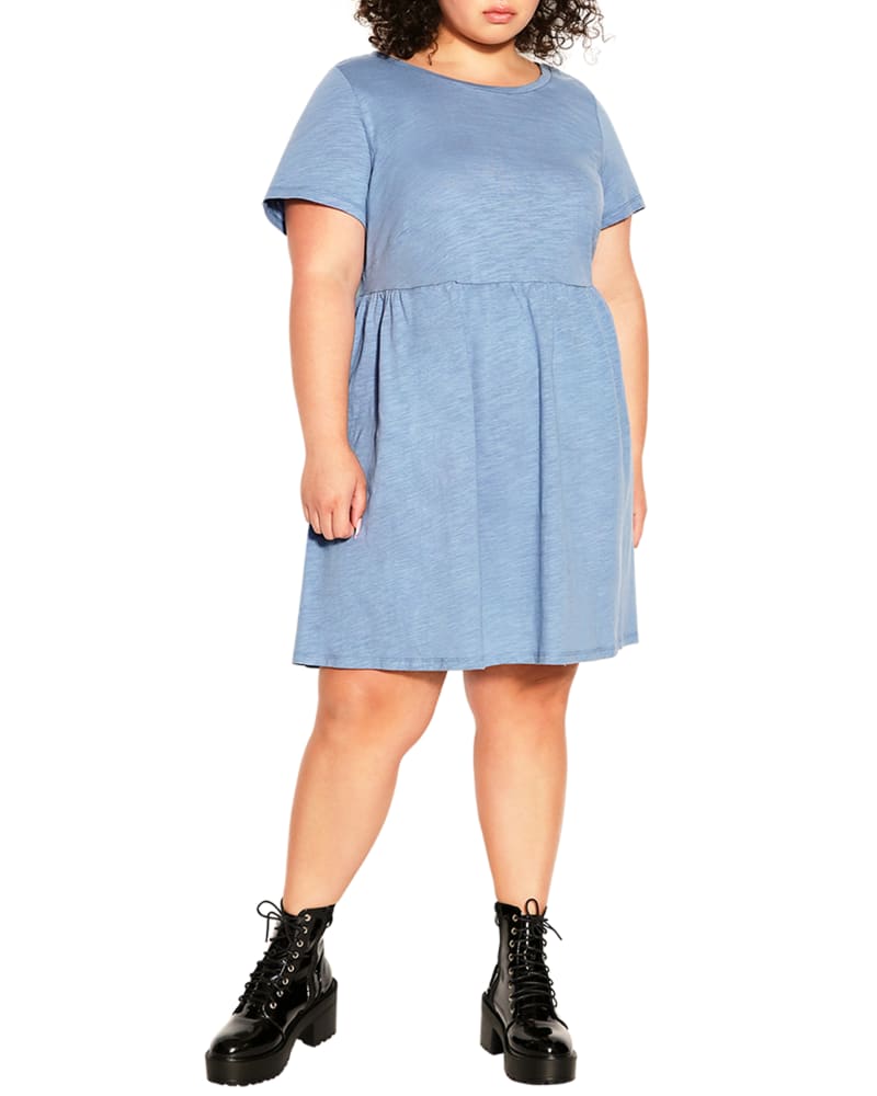 Plus size model wearing  by Society+ | Dia&Co | dia_product_style_image_id:188521
